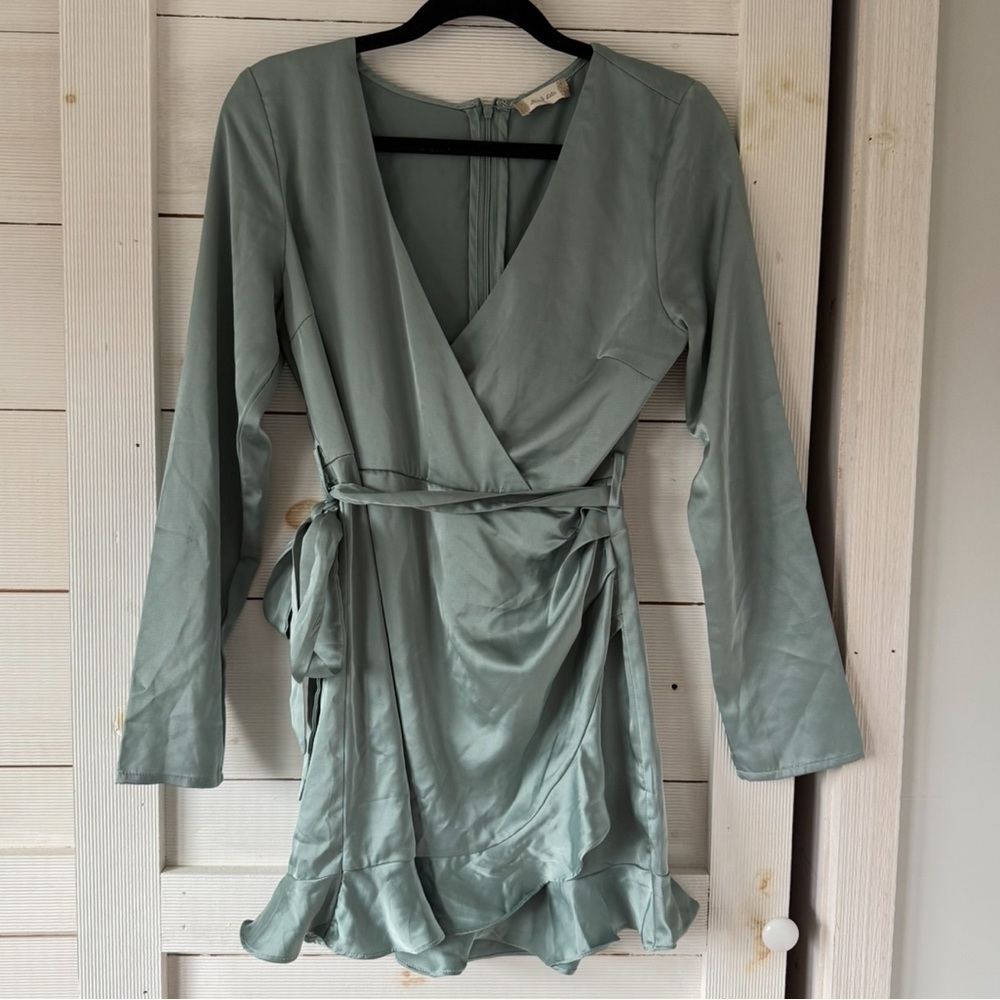 ALTAR’D STATE SAGE GREEN DRESS SIZE MEDIUM